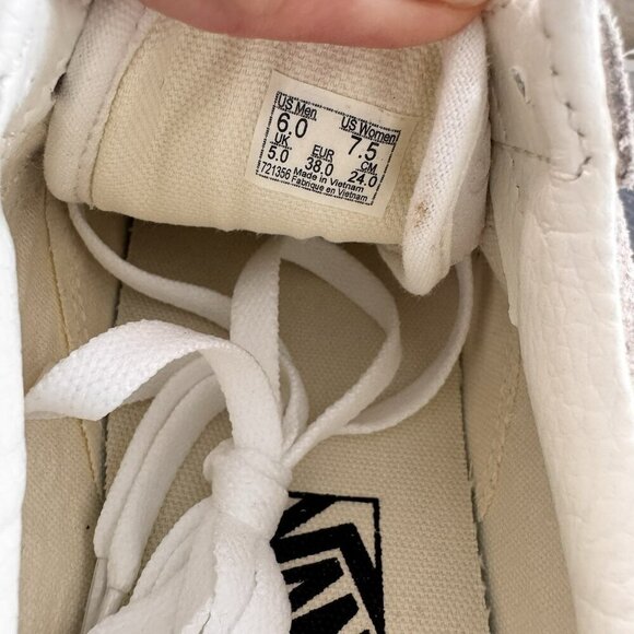 Womens Vans Sneakers Old Skool Platform Deboss Off The Wall White Size 7.5 NEW - Picture 6 of 8